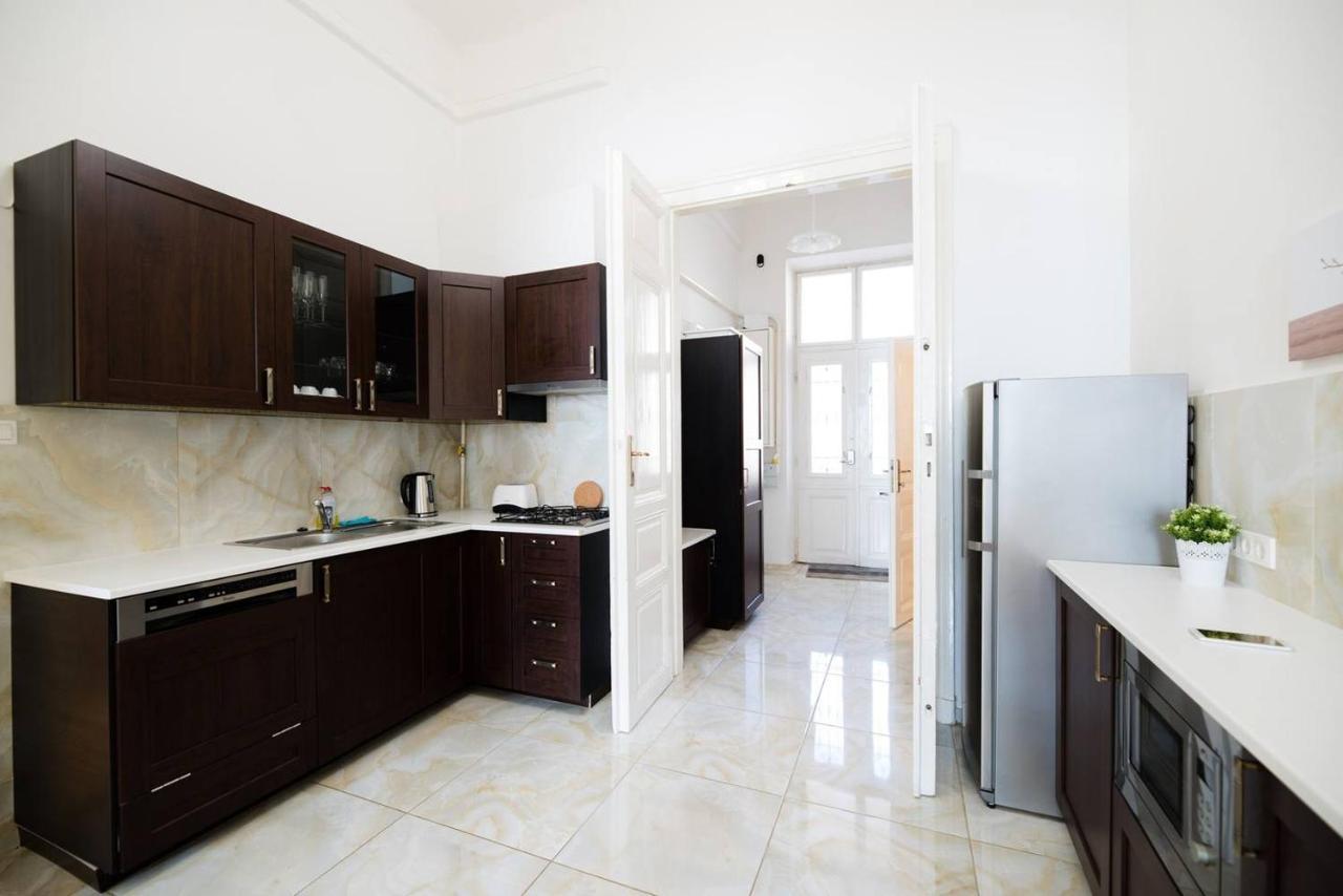 Central Bright And Spacious With 3 * Budapešť