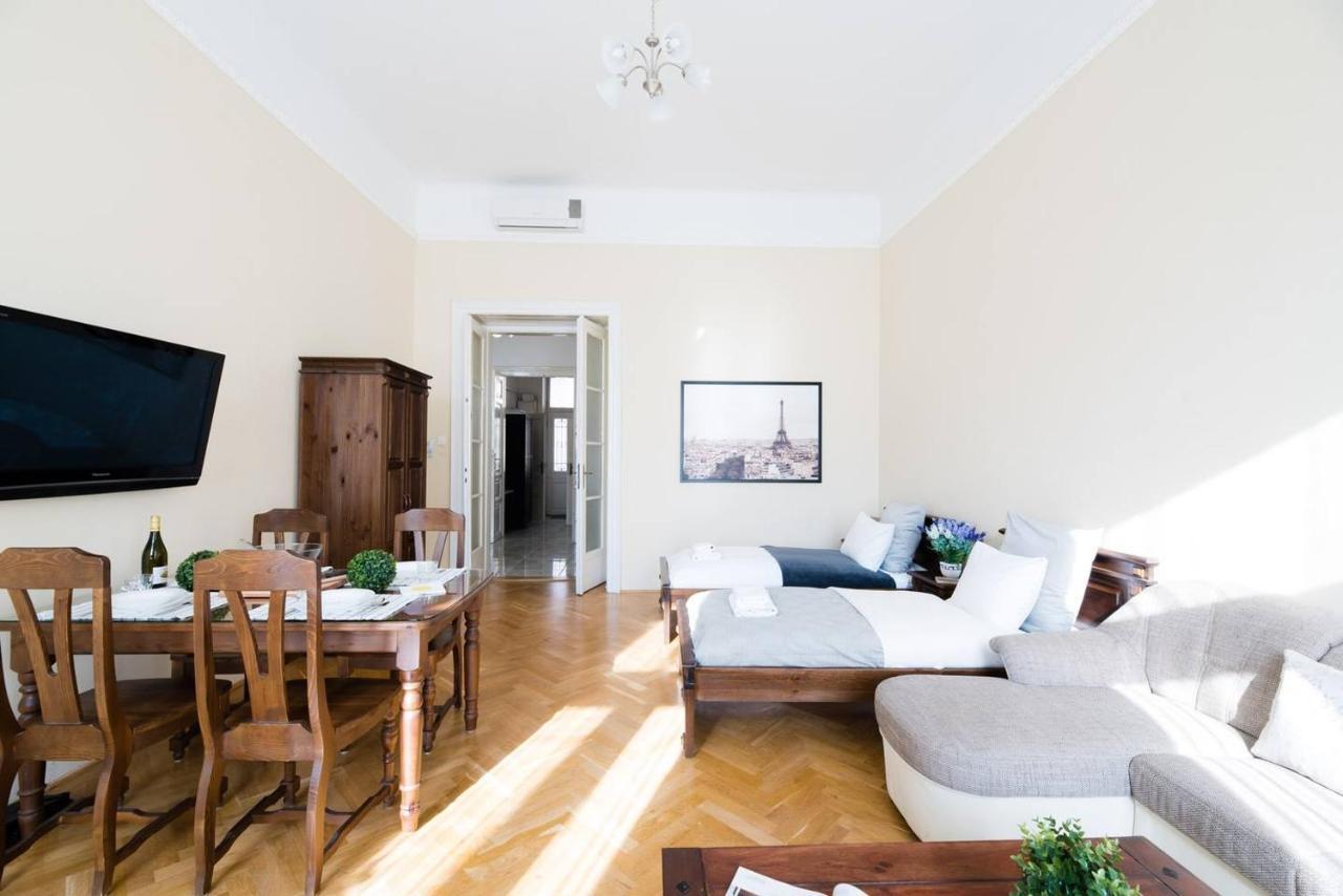 Apartmán Central Bright And Spacious With 3 Budapešť