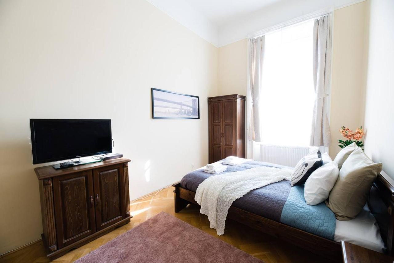 Central Bright And Spacious With 3 * Budapešť