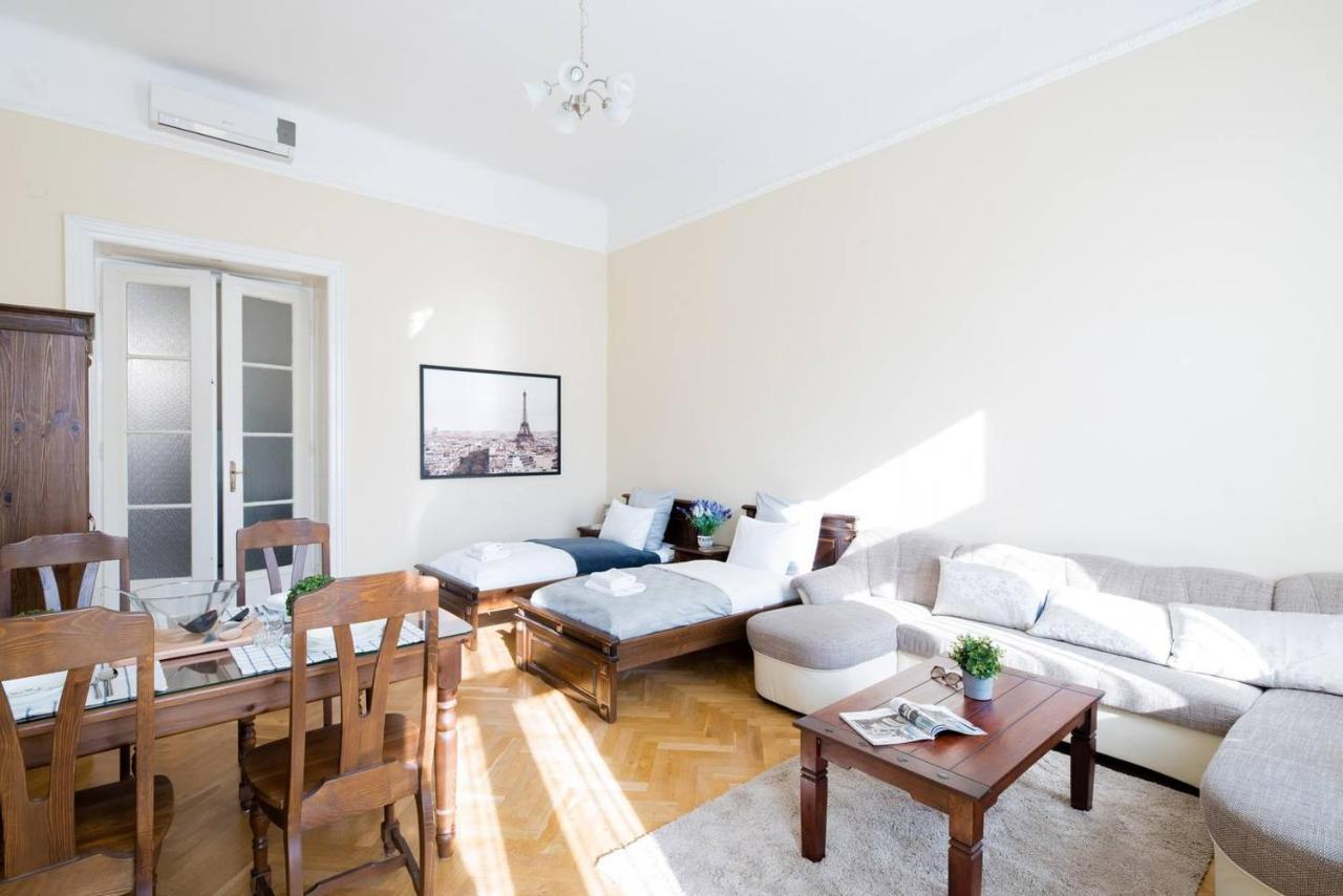 Lejlighed Central Bright And Spacious With 3