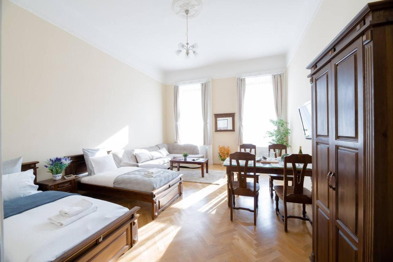 Central Bright And Spacious With 3 Lejlighed Budapest