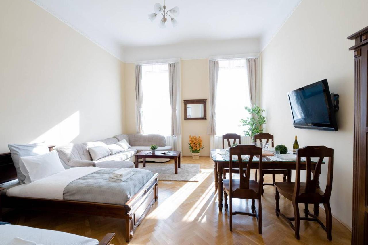 Lejlighed Central Bright And Spacious With 3