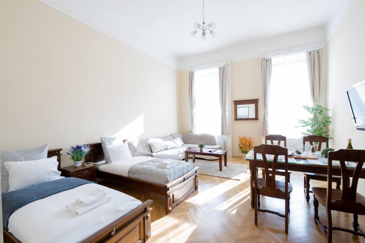 Lejlighed Central Bright And Spacious With 3