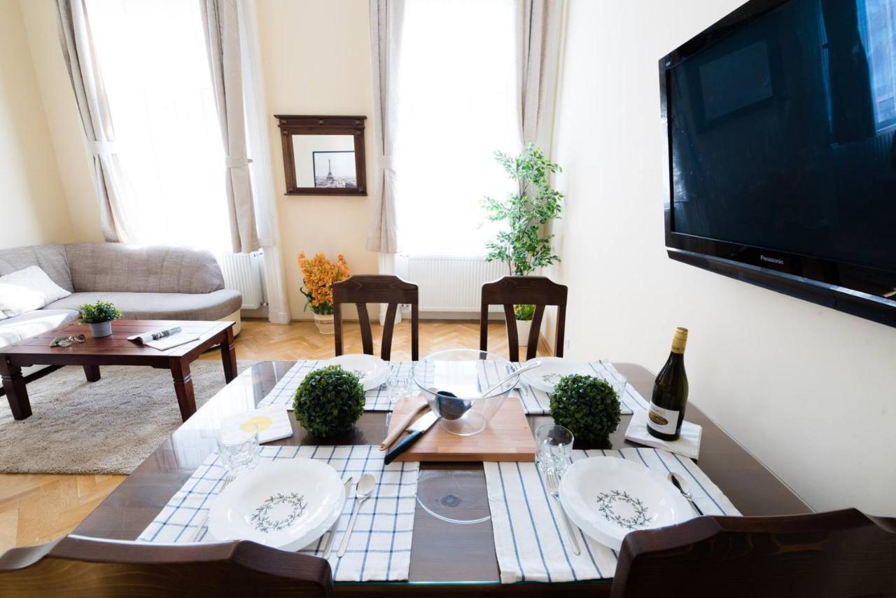 Central Bright And Spacious With 3 Lejlighed Budapest