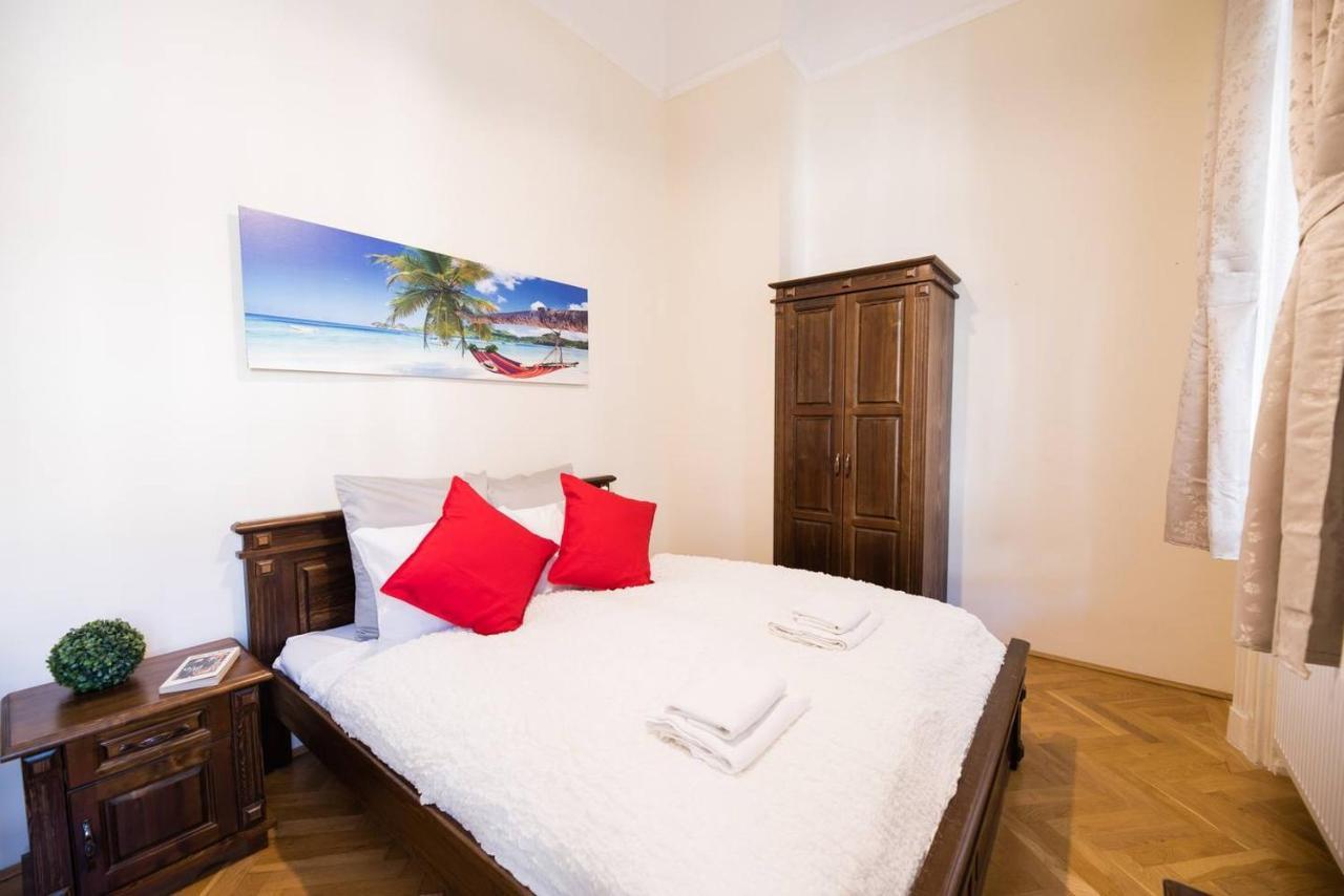Lejlighed Central Bright And Spacious With 3