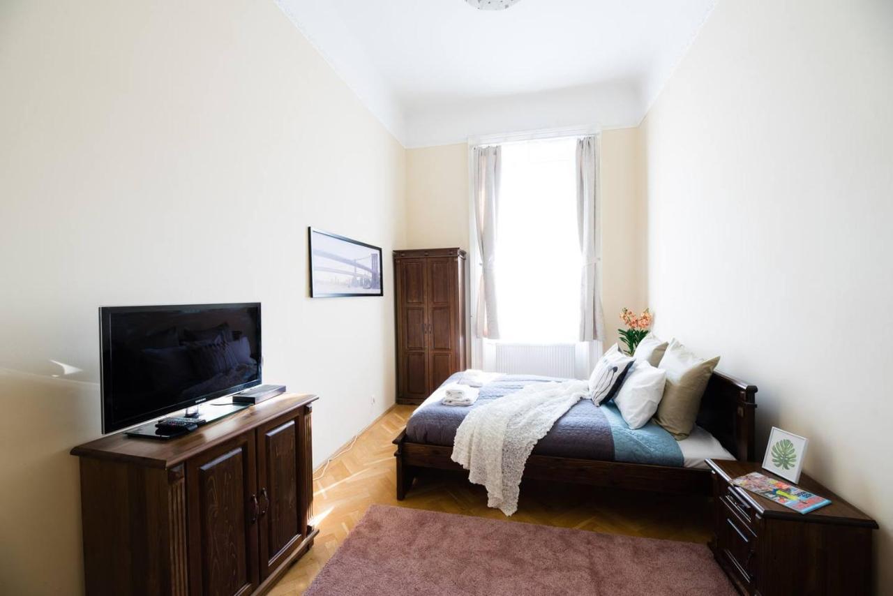 Lejlighed Central Bright And Spacious With 3 Budapest
