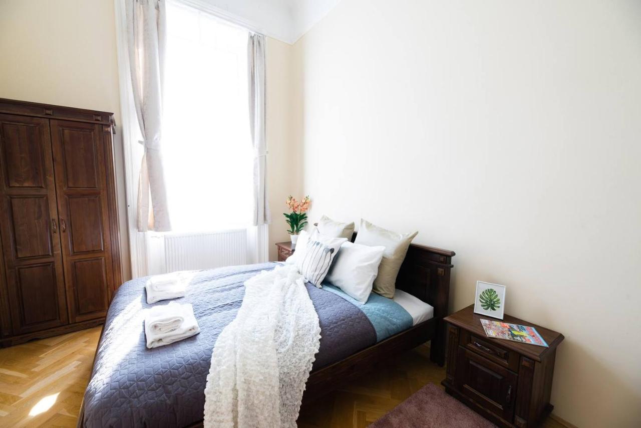 Lejlighed Central Bright And Spacious With 3