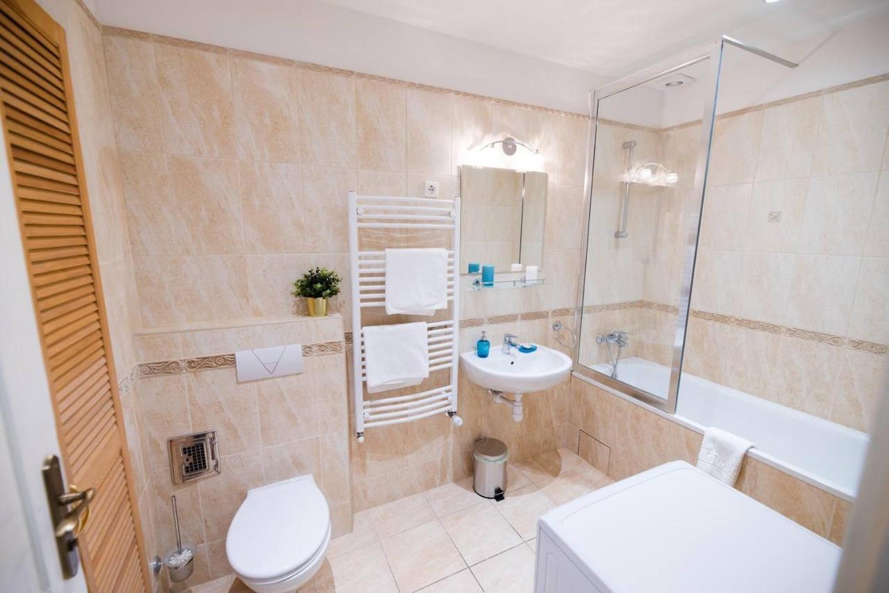 Lejlighed Central Bright And Spacious With 3