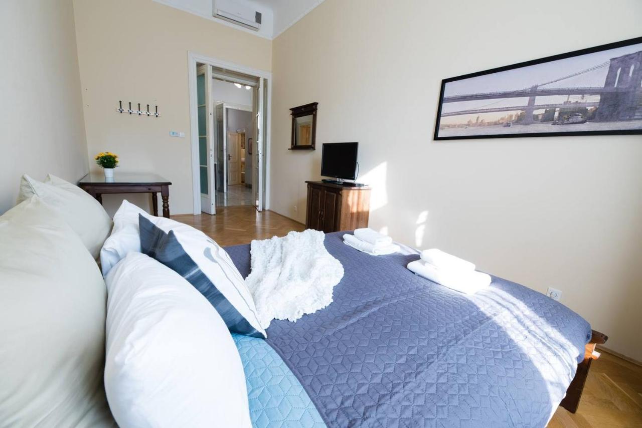 Lejlighed Central Bright And Spacious With 3